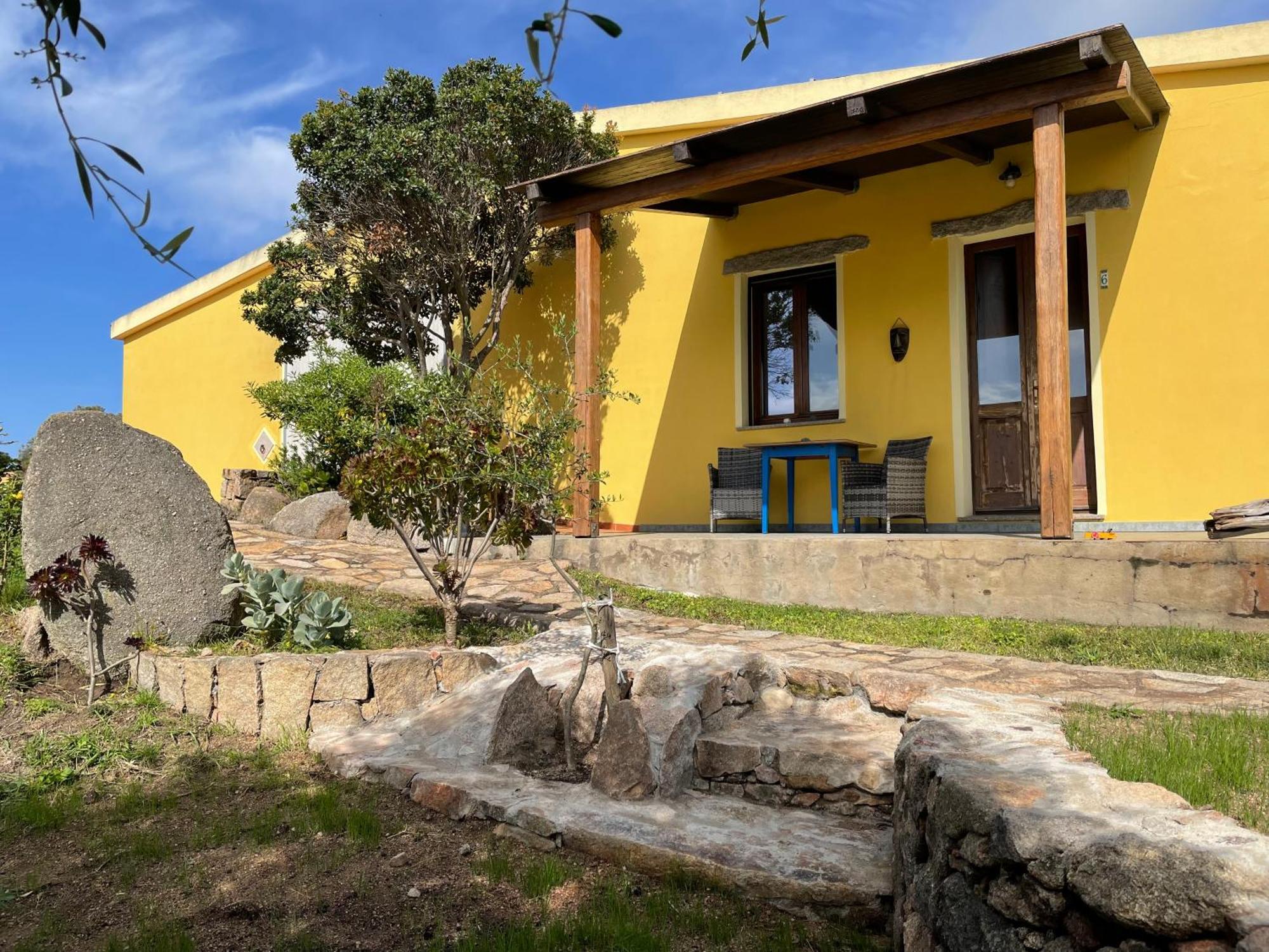 Agriturismo Campesi Casale Tra Le Vigne Aglientu Exterior photo